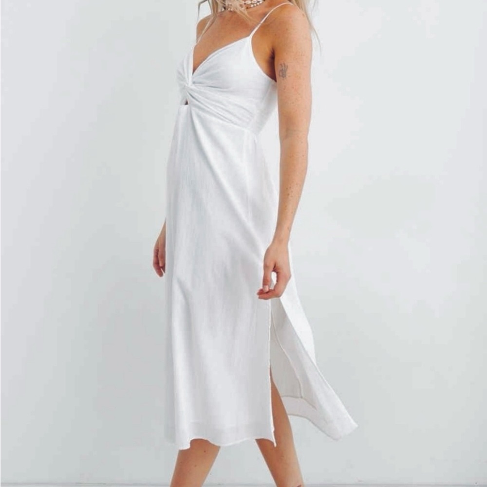 NWT Trending Aerie twist front linen style white midi dress- size large.